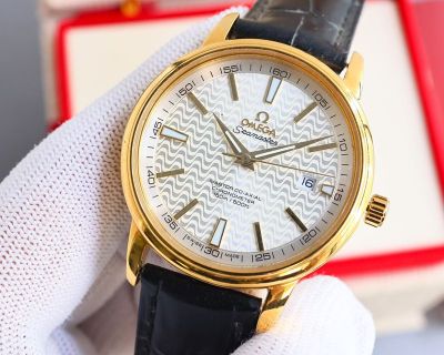 Omega Seamaster 8215 Movement 40mm 316L Steel Calfskin Strap Watch